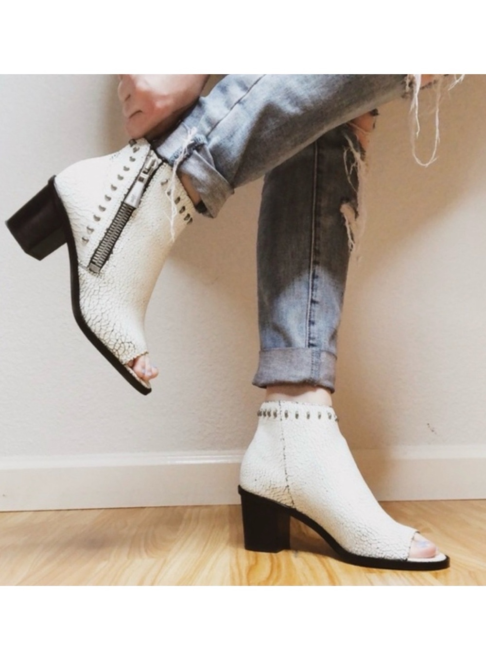 FRYE Brielle Rebel Zip Booties Open Toe Crackle White Size 8.5